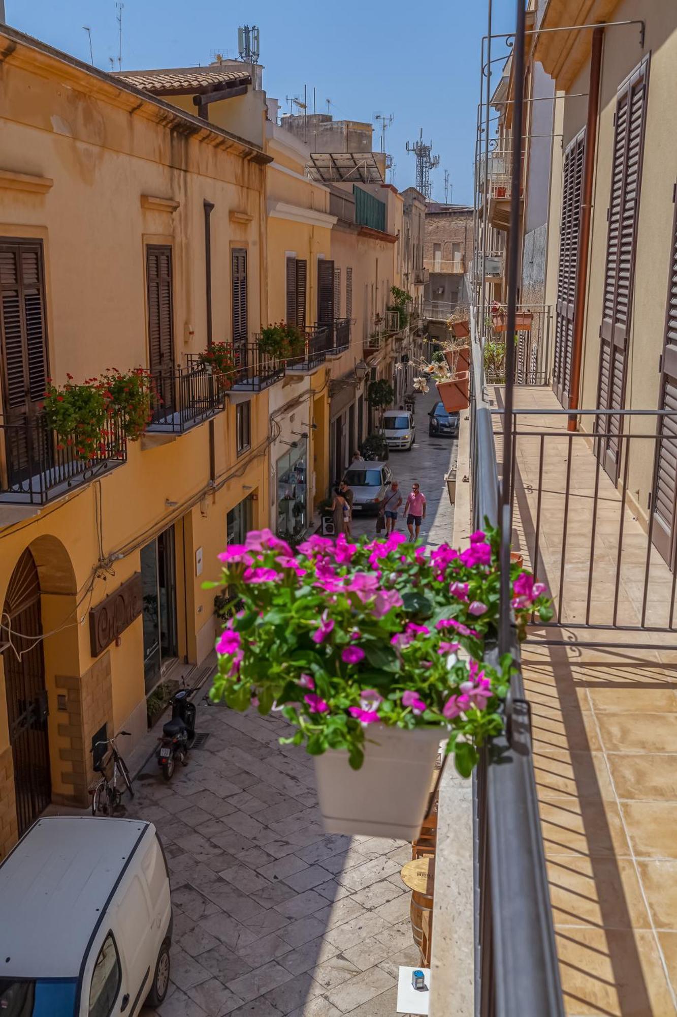 Isgro Rooms Marsala Exterior photo